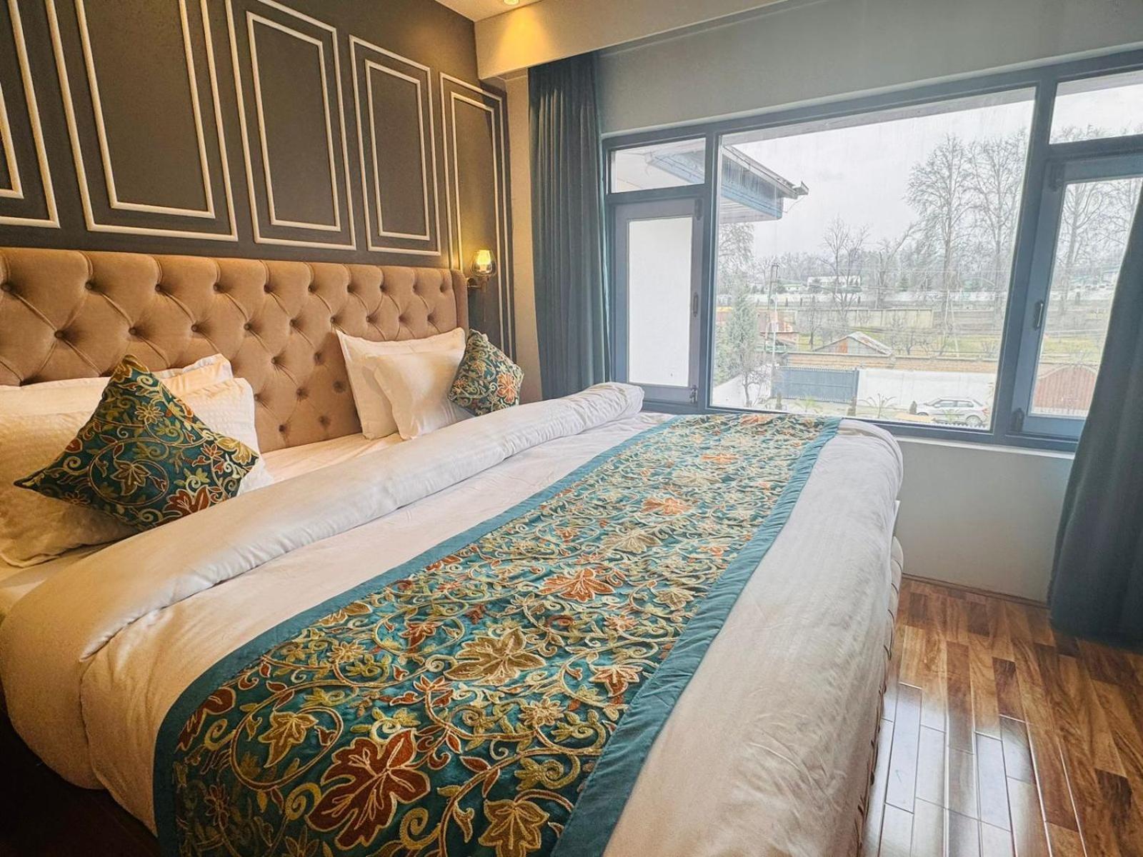 De Elaaf The Luxury Stay Srīnagar Kültér fotó